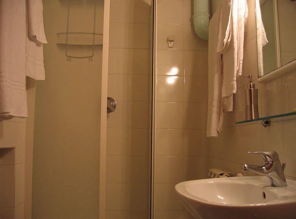 Tourist House B&B Рим Экстерьер фото
